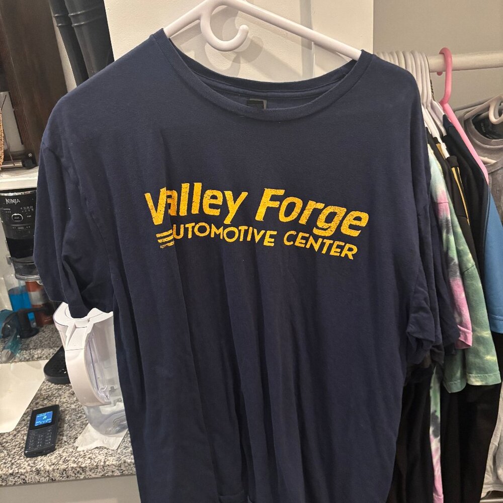 Shane Gillis Tires TV Show T-Shirt Navy XL